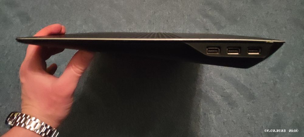 Срочно продамподставку ноутбука zalman