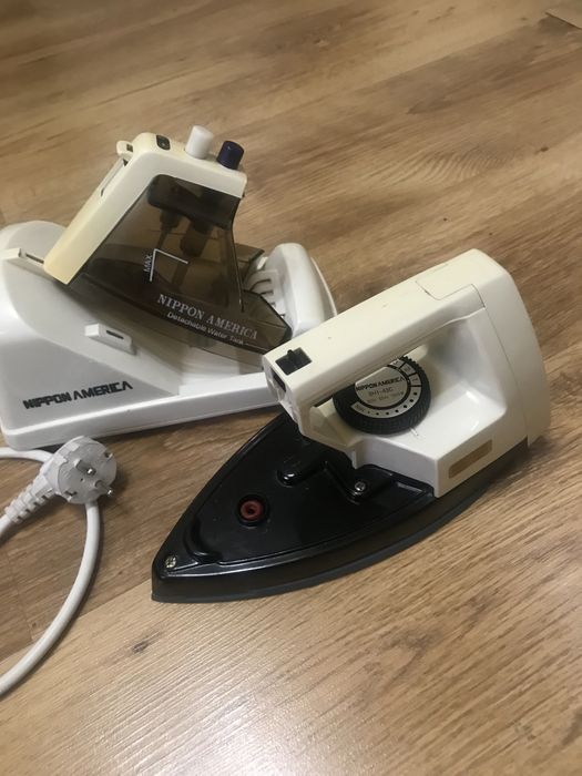 Утюг с базой