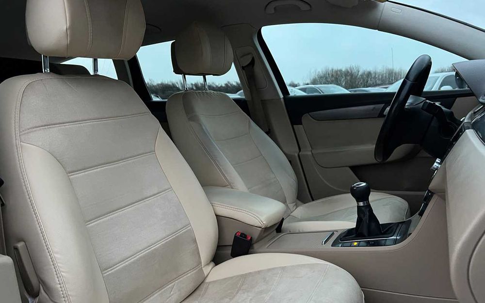 Volkswagen Passat 2011