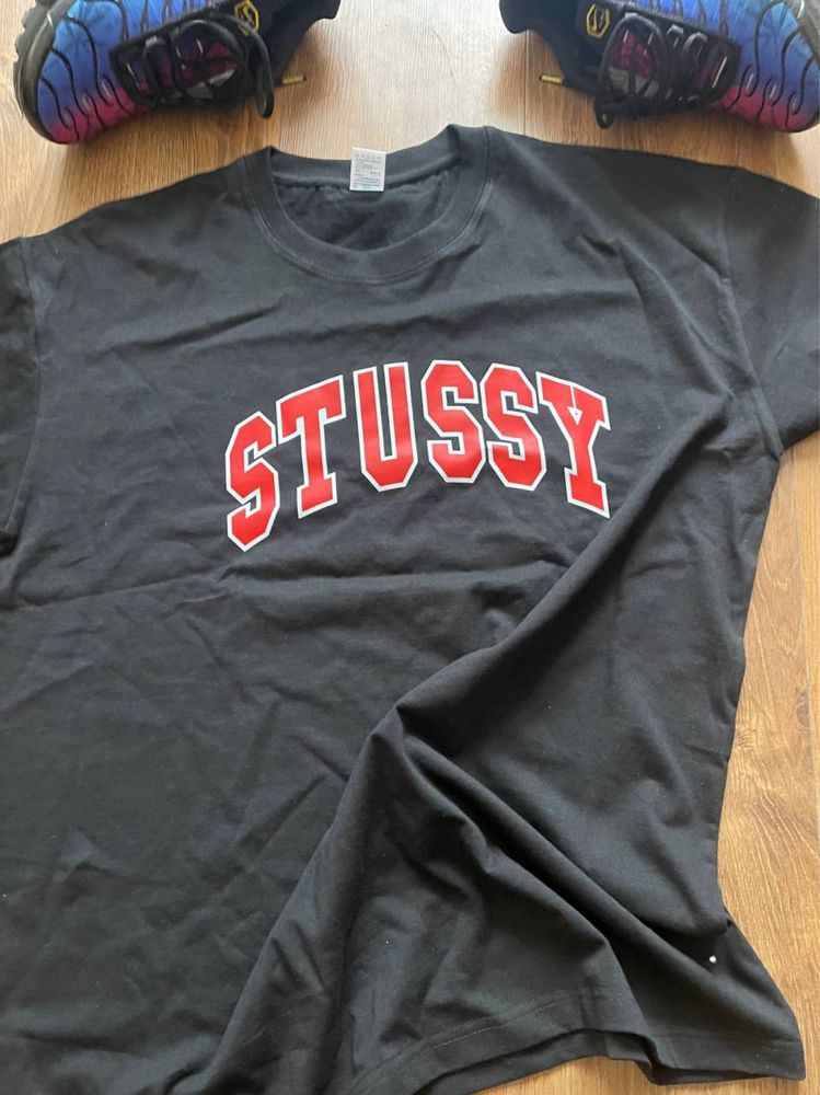 Stussy футболка новий стан