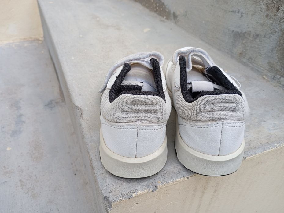 Adidas criança 33