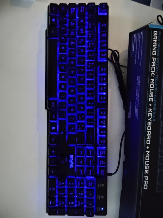 Conjunto gaming led teclado + rato + mouse pad