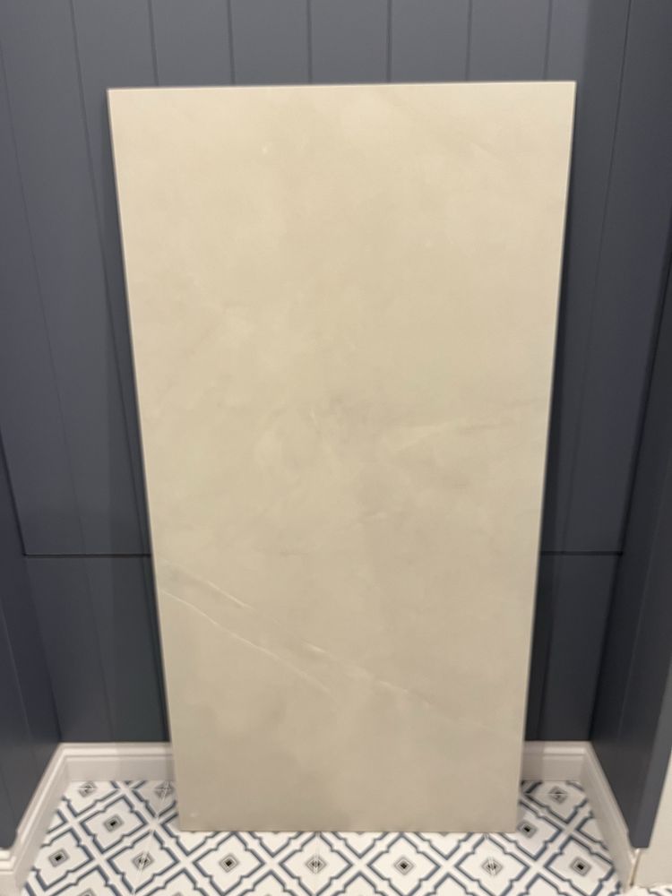 10,8 płytek wielkoformatowych 60x120 beżowe