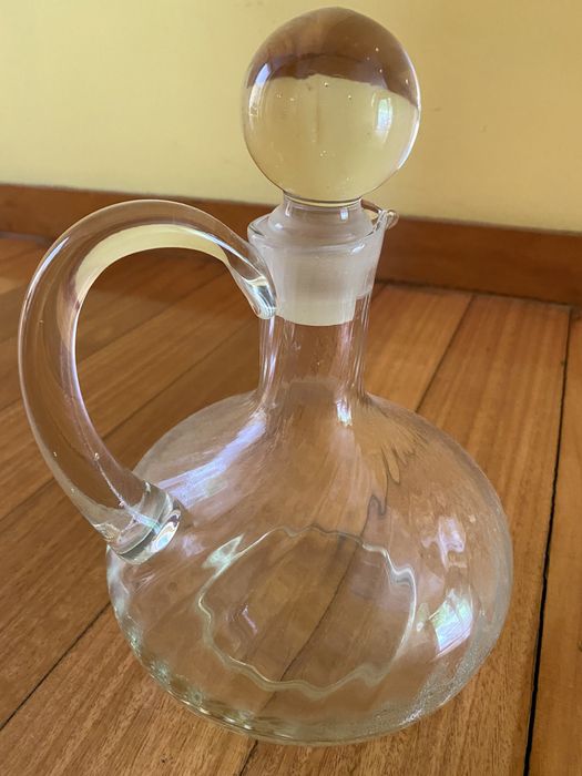 Garrafa em vidro antiga