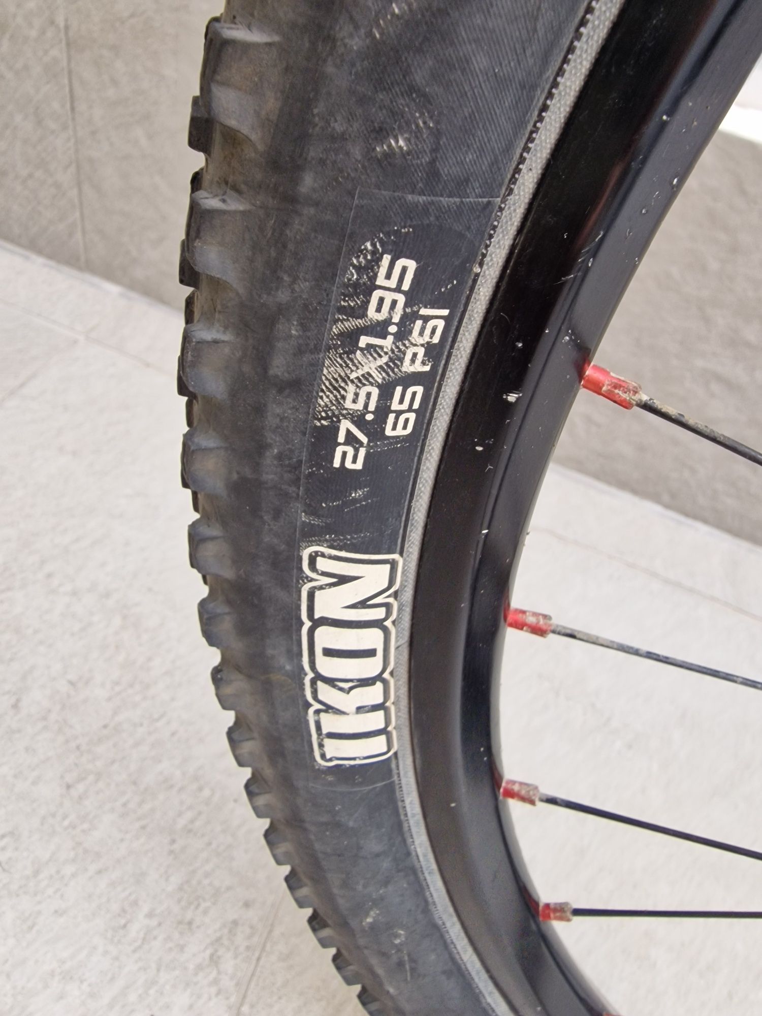 Bicicleta CANNONDALE em carbono