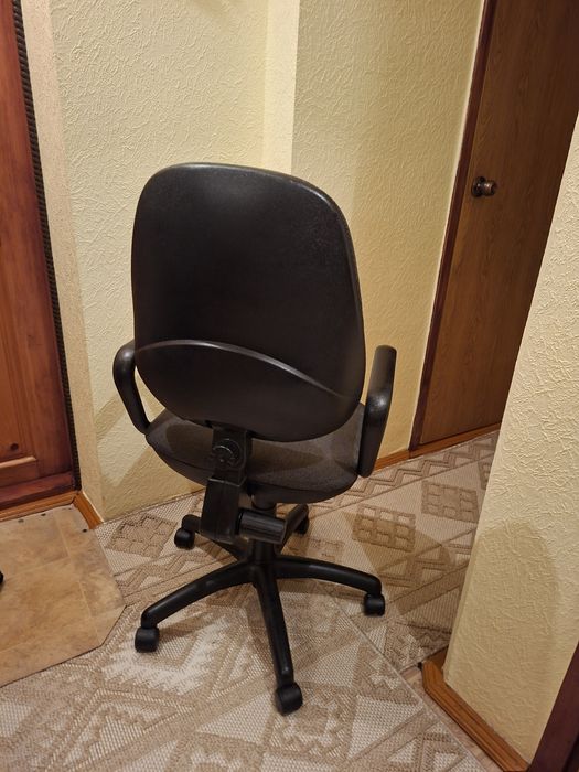 Стул офисный для работы