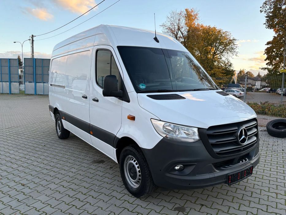 Mercedes-Benz sprinter 314 średni polizingowy z salonu  Mercedes Sprinter 317 sredni 2023 kupiony w Mercedesie jak nowy