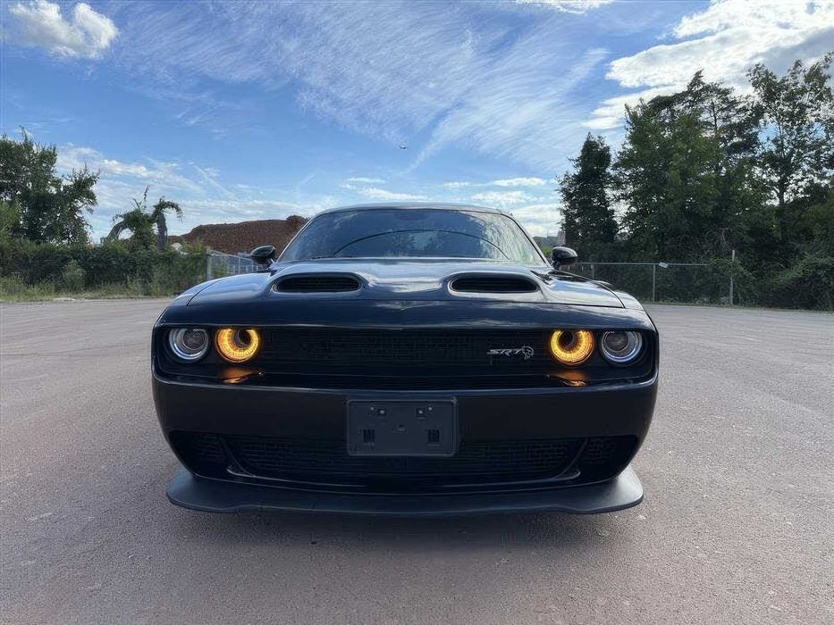 Dodge Challenger      2021
