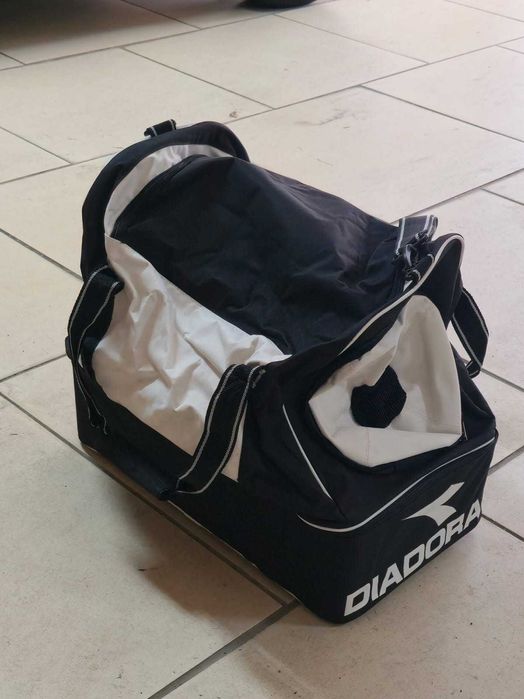 Mala de Desporto Diadora — Grande, com compartimento inferior