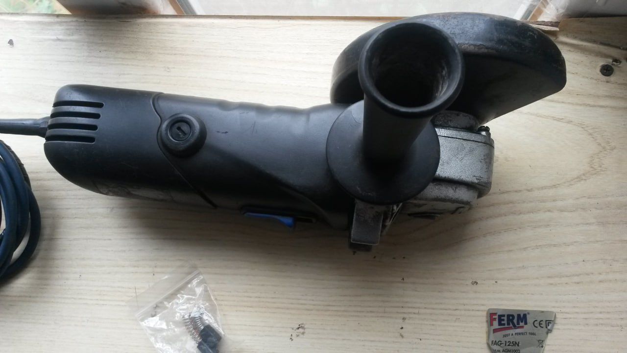 Болгарка под круг 125 мм, УШМ с ключом, FERM FAG-125N