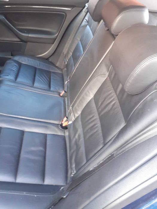 VOLKSWAGEN GOLF (VI)  1,6 автомат 2011 року