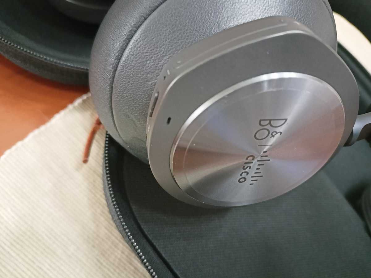 Auscultadores Bluetooth Cisco Bang & Olufsen 980