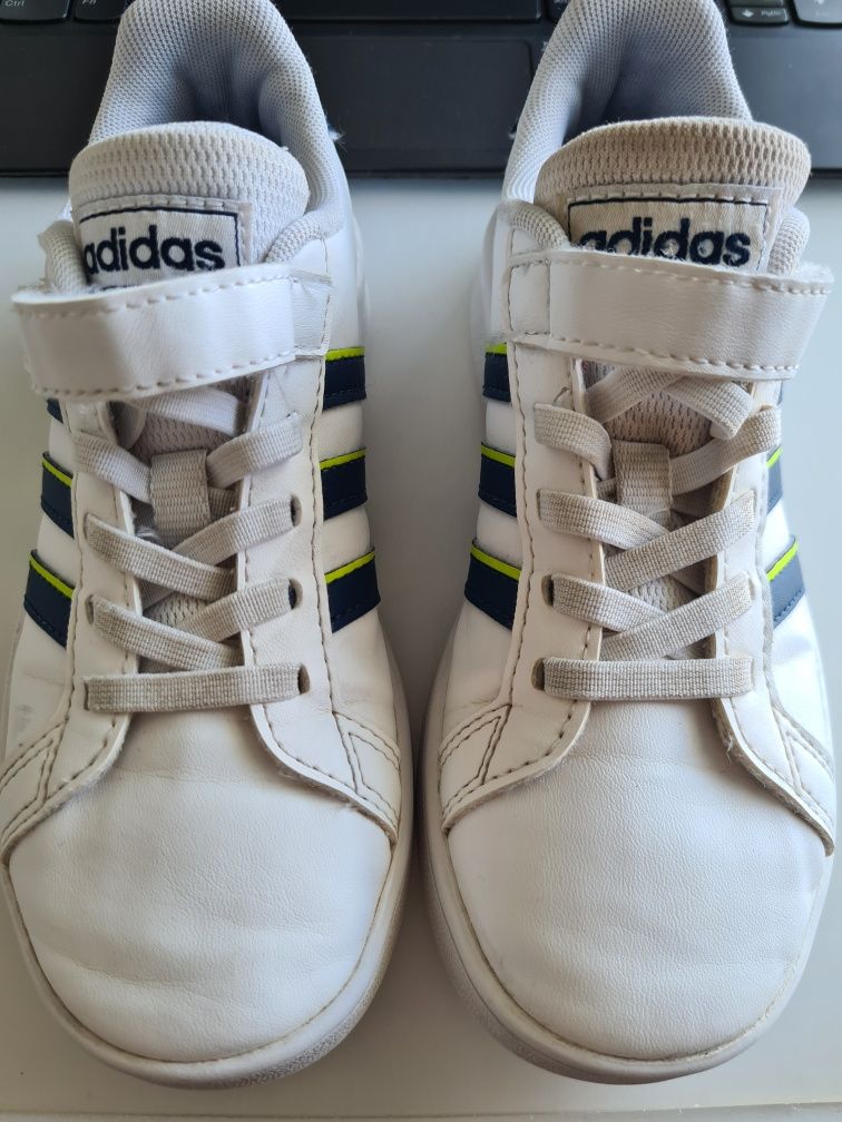 Ténis Adidas, sem atacadores em Pele, Tam.31