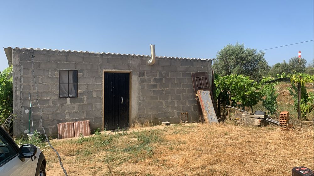Vendo Terreno urbano e agricola com casa e anexo com agua e luz