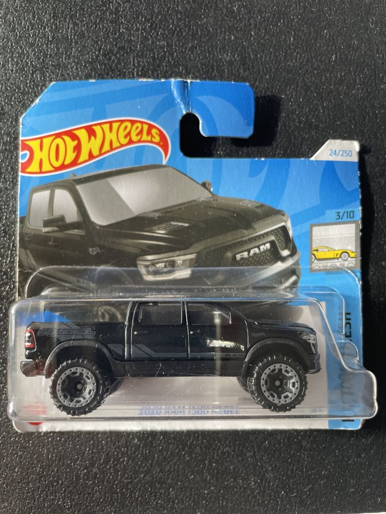 Hot wheels ram 1500 rebel