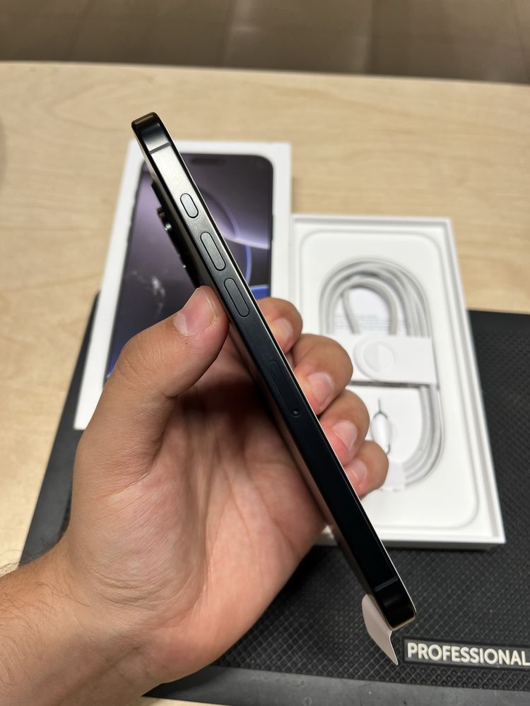 iPhone 16 Pro Max 256 100% open box