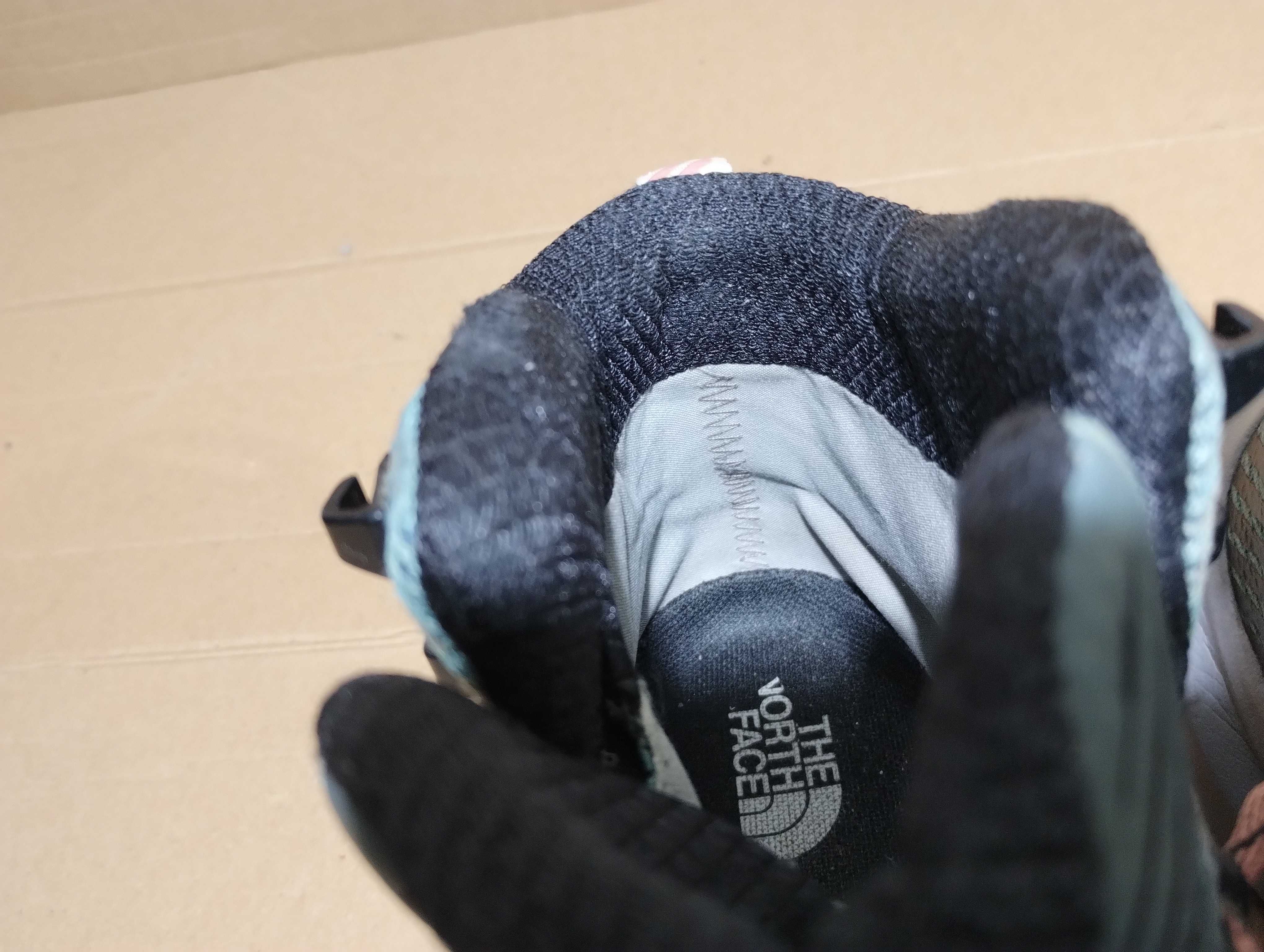 Buty sportowe The north face 40