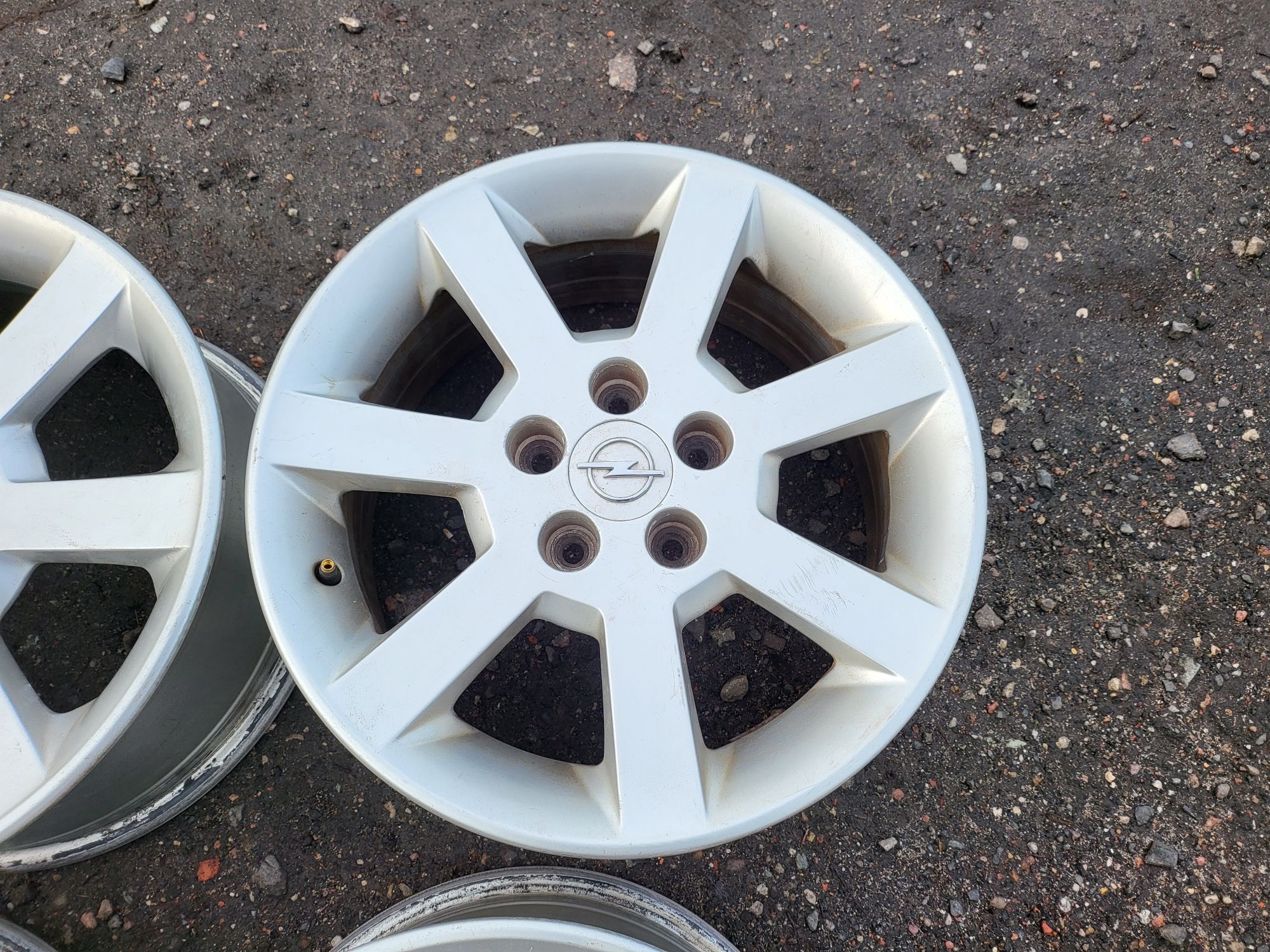 Alufelgi 16 Opel Astra Vectra Combo Corsa Signum Meriva B Zafira 5x110