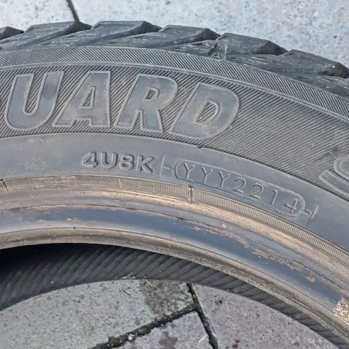 Шини шиповані YOKOHAMA 205/55 R16