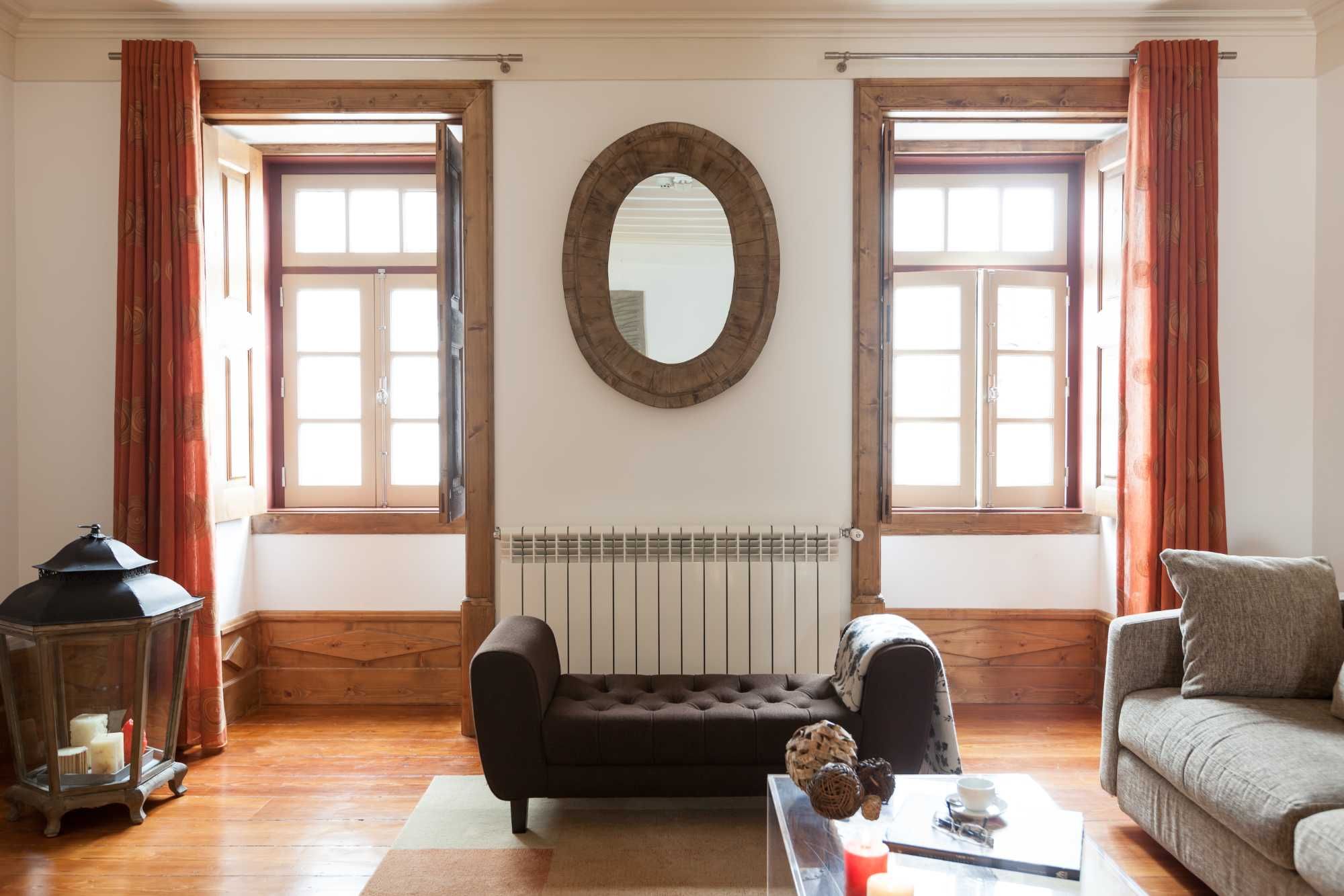 Banqueta estofada a burel, de Atelier de Burel