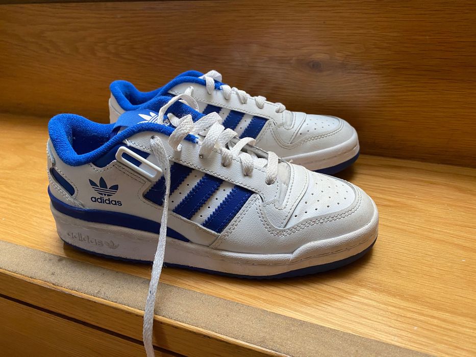 Adidas originals 
Forum Low