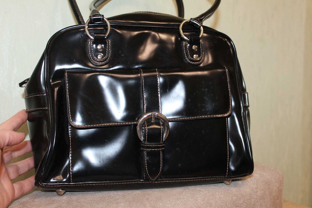 Черная лаковая женская сумка Экокожа,кожзам