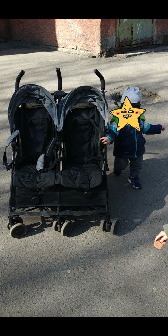 Прогулочная коляска для двойни Britax Holiday Double