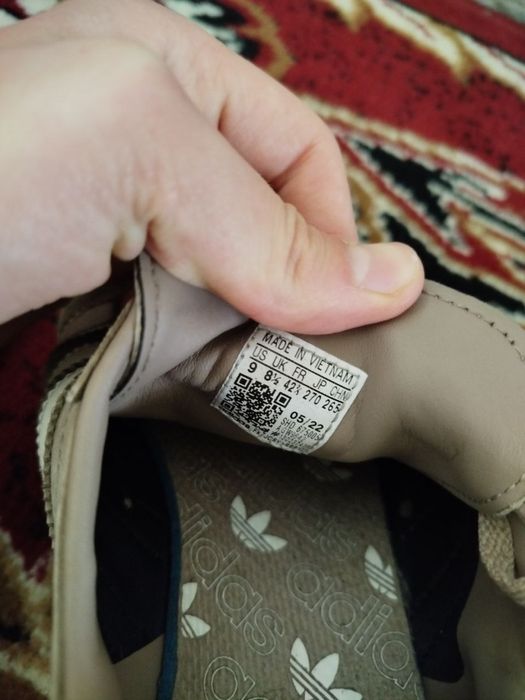 Кросівки Adidas Hamburg в гарному стані розмір 42устілка 27