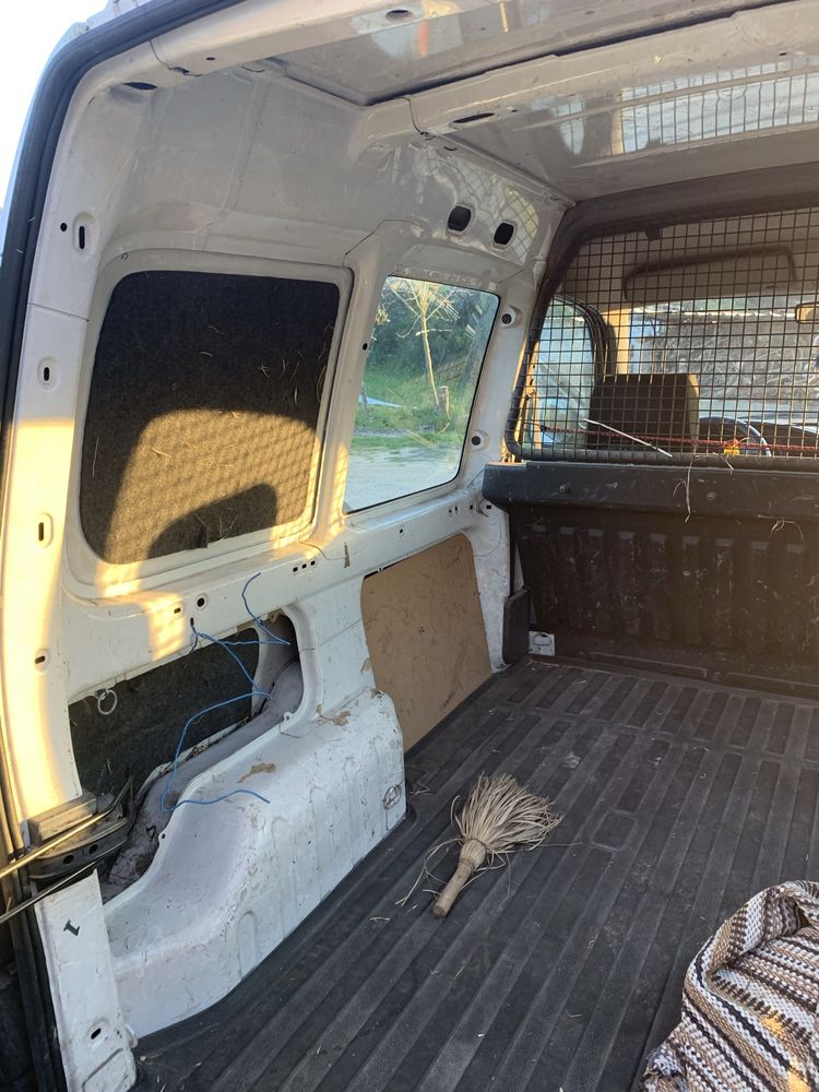 Citroen berlingo 1.9D (a 3 cilindros )