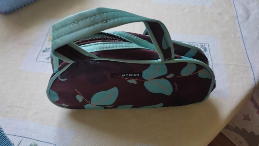 Продається косметичка