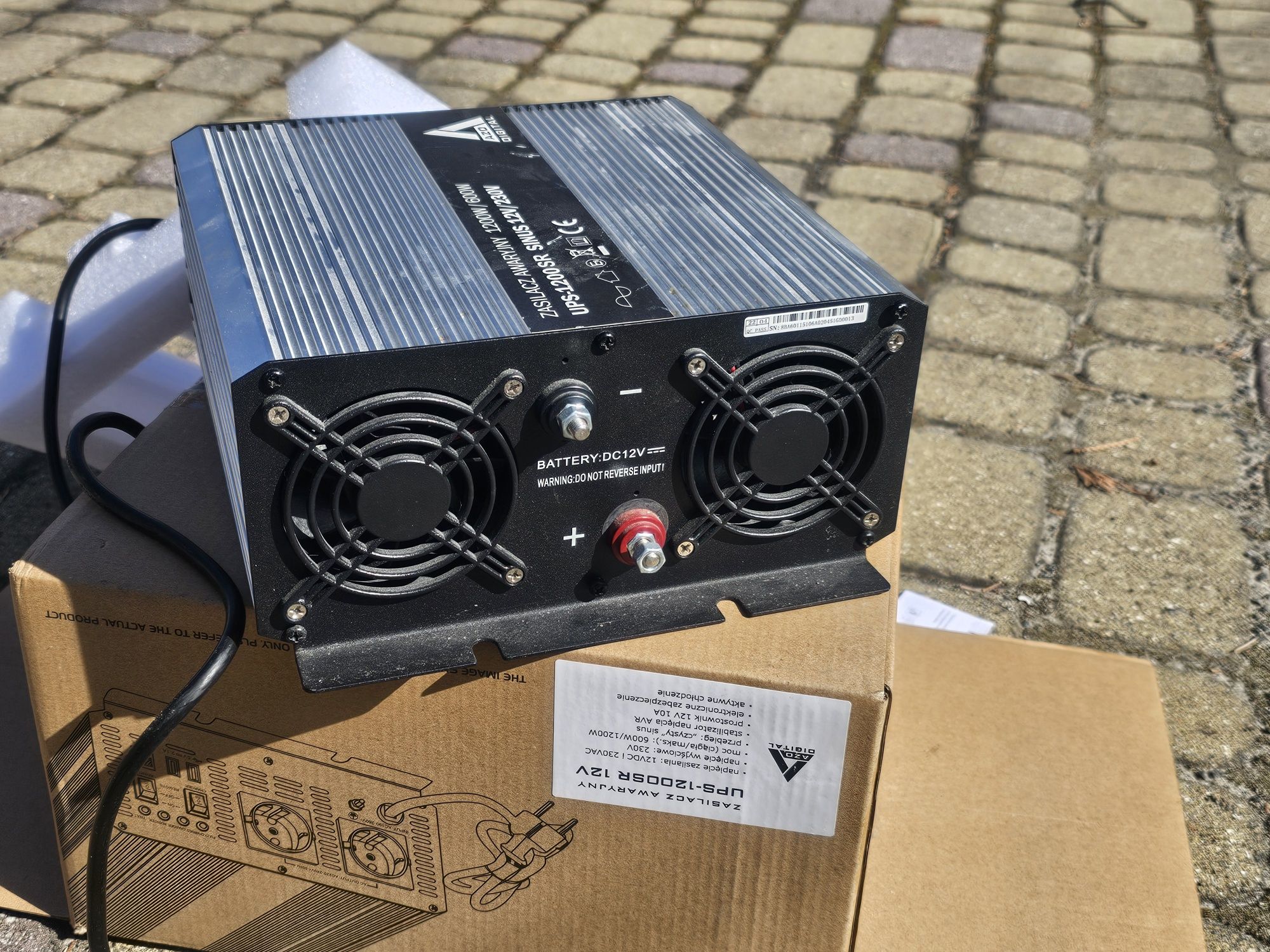 Інвертор Безперебійник Перетворювач напруги Azo Digital 1200W/600W