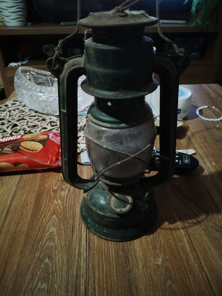 Sprzedam taką lampę
