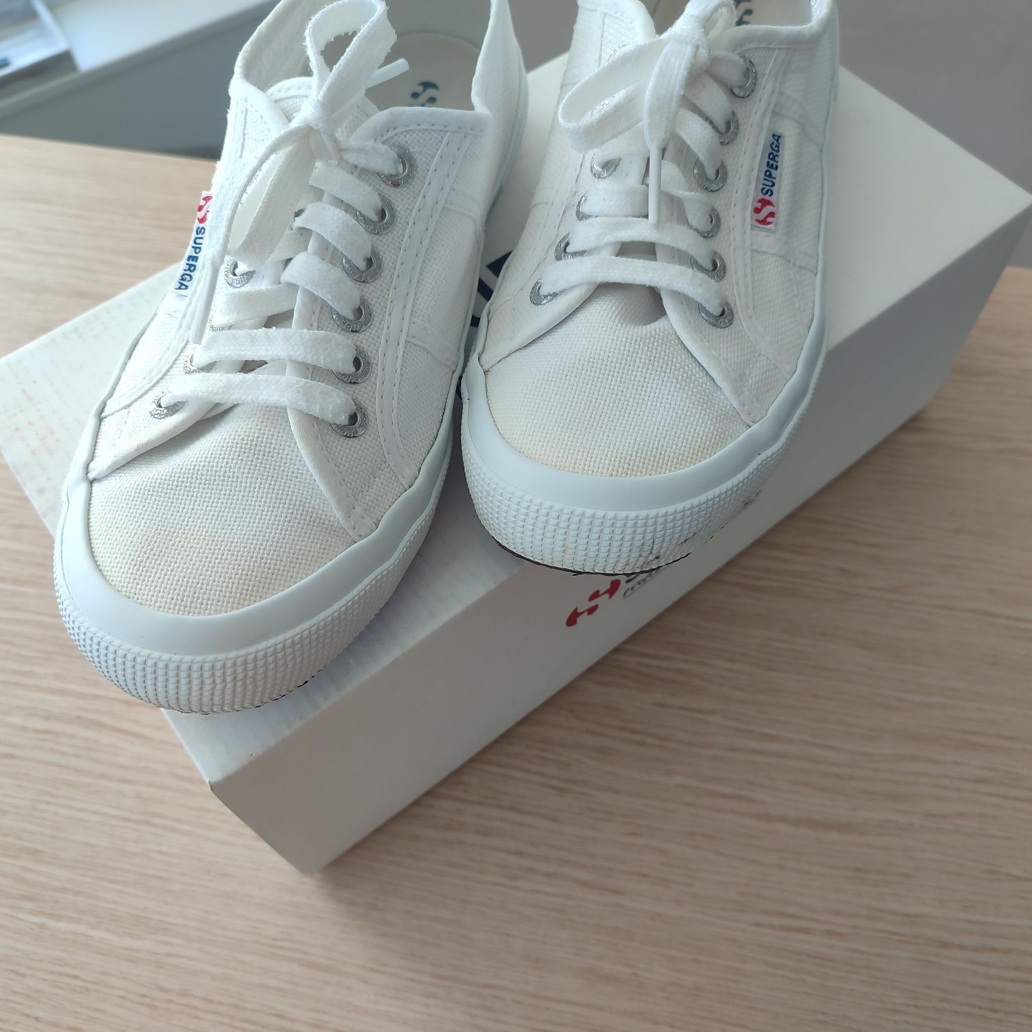 Жіночі білі кеди Superga, розмір 39-40