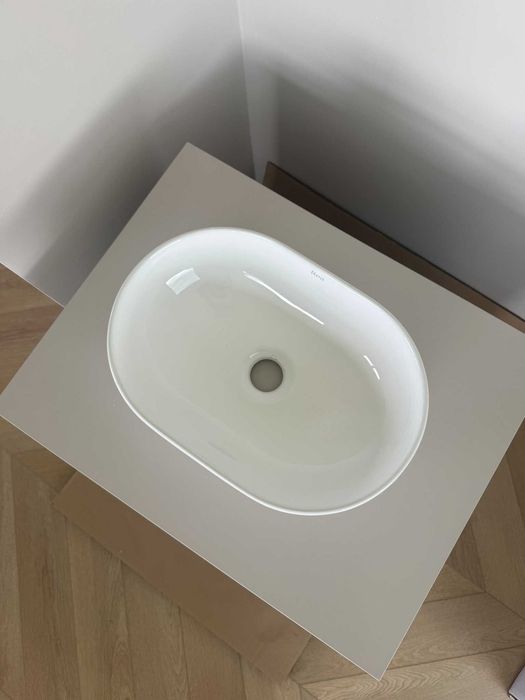 Umywalka nablatowa Rea