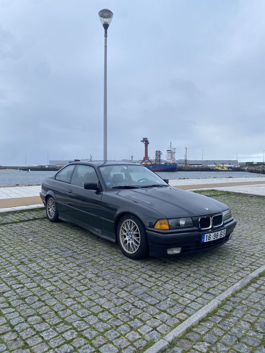 BMW e36 318is coupe
