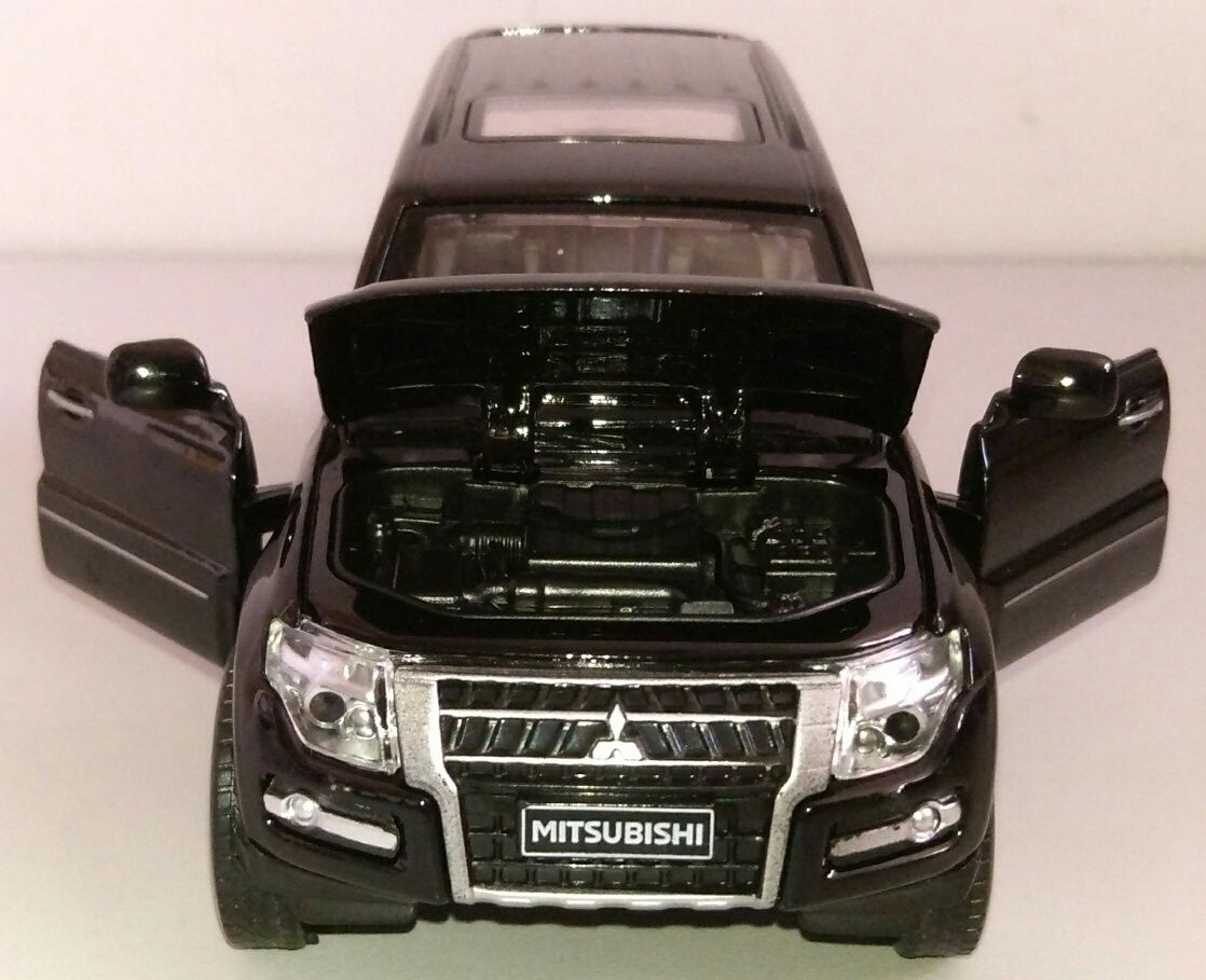 Mitsubishi Pajero 4WD Turbo модель "Автопром" 1:33. Металлическая звук