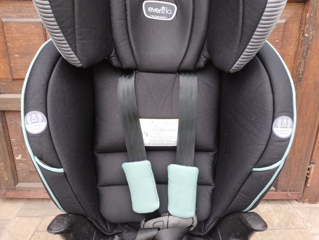 Автокрісло Evenflo 9-36 кг.