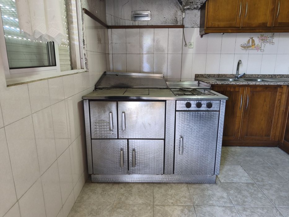 Fogão todo em inox, lenha e gás