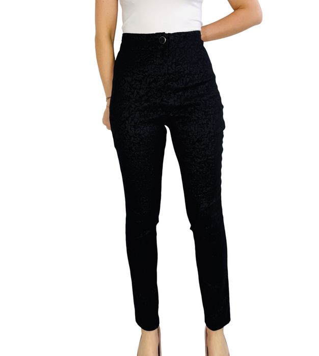 Czarne eleganckie spodnie z delikatnym wzorem L 40 F&F