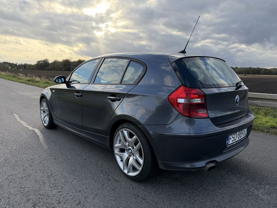 BMW 1 e87 2.0i Polift BiXenon alu 18” PDC e90