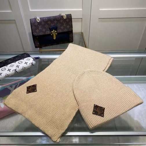 Komplet zestaw szalik czapka Louis Vuitton 248724