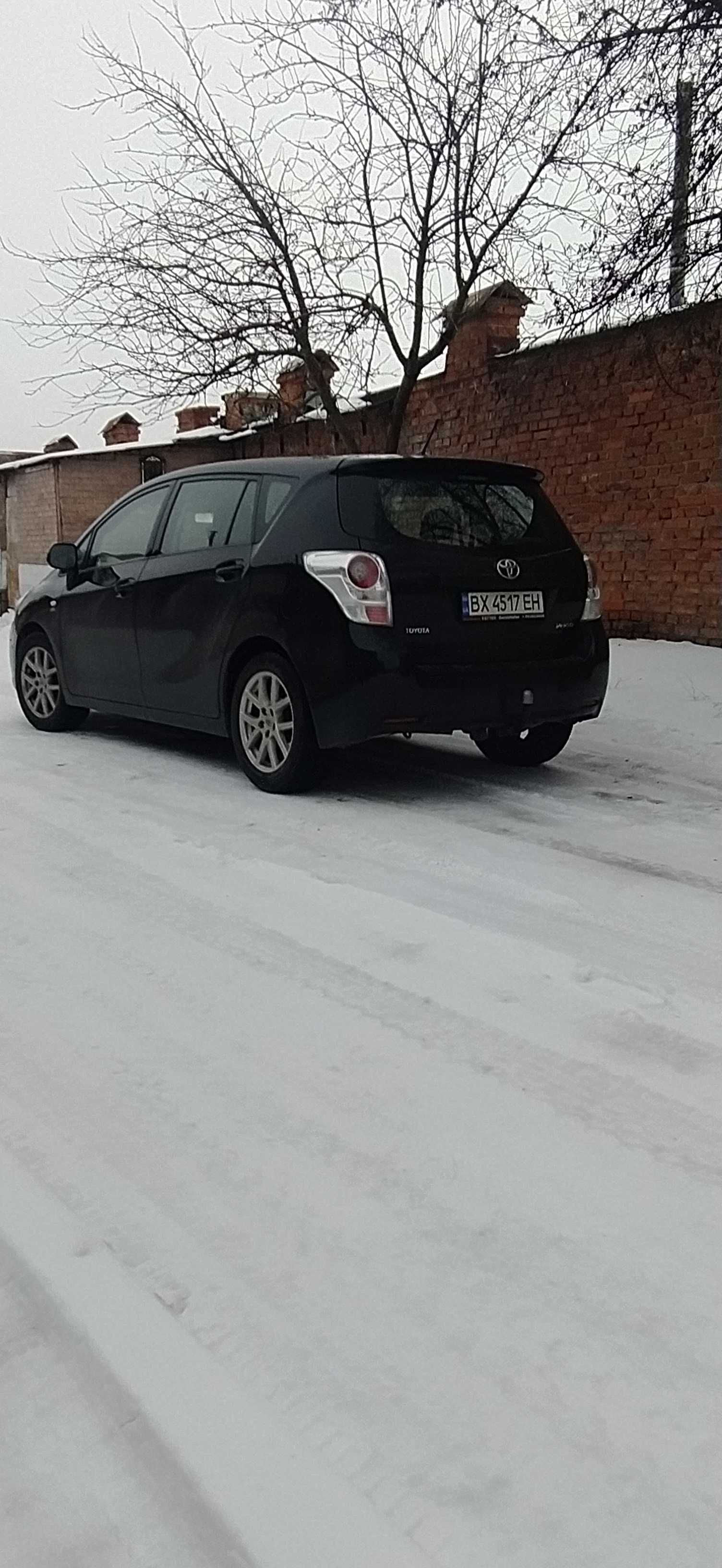 Проадам автомобіль Toyota Verso