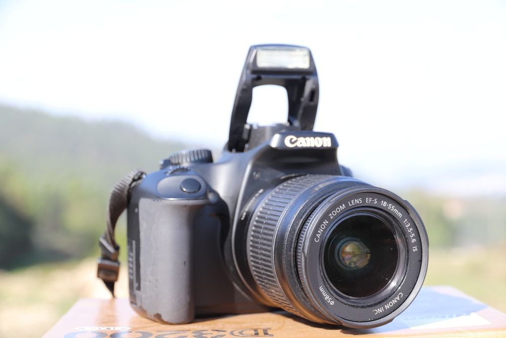 Canon 1000D + 2 objetivas