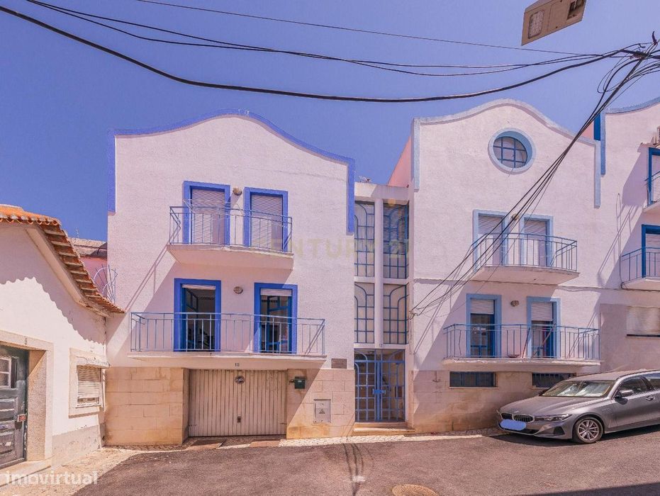 T4 Duplex na Vila de Sesimbra – Ideal para Férias em Família