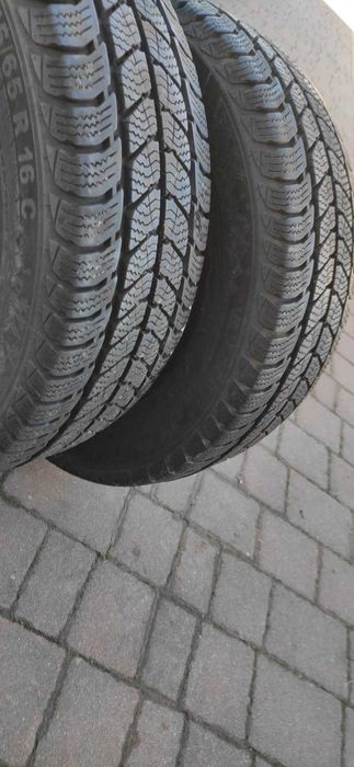 Sprzedam dwie Opony zimowe 215/65/16C
