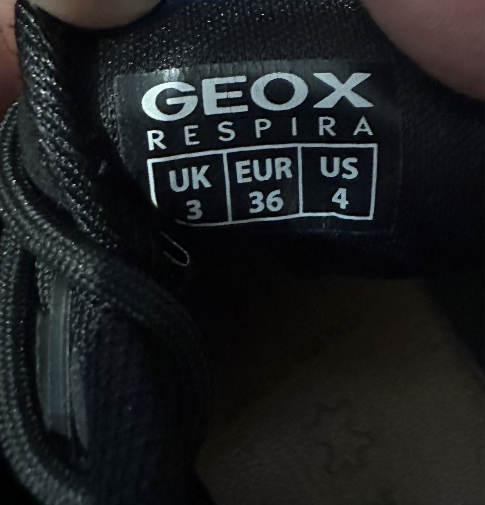 Ténis Geox com uso
