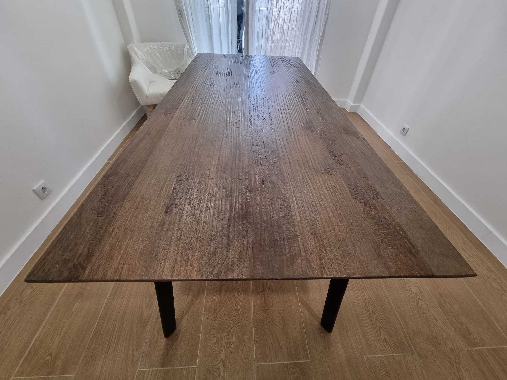 Mesa de jantar design moderno