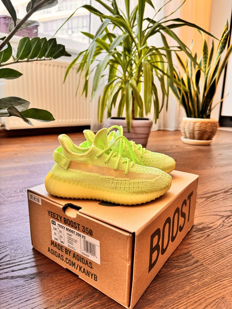 Кросівки Adidas Yeezy Boost V2 350 Glow Green