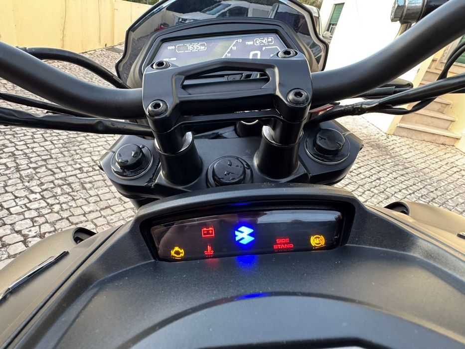 BAJAJ Dominar 400