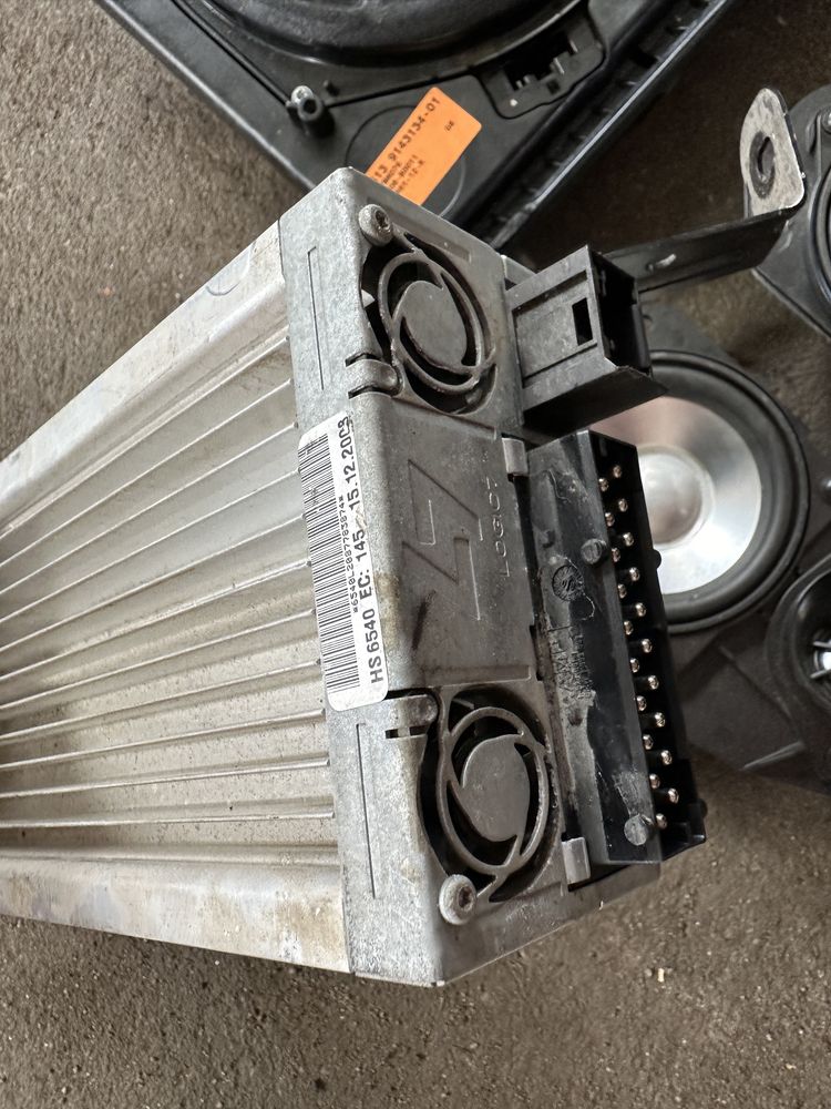 Logic 7 BMW E60 E61 komplet głośniki wzmacniacz